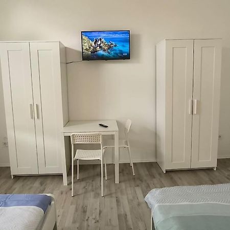 Ferienwohnung Fuer Bis Zu 6 Personen Zu Vermieten! Ομπερχάουζεν Εξωτερικό φωτογραφία